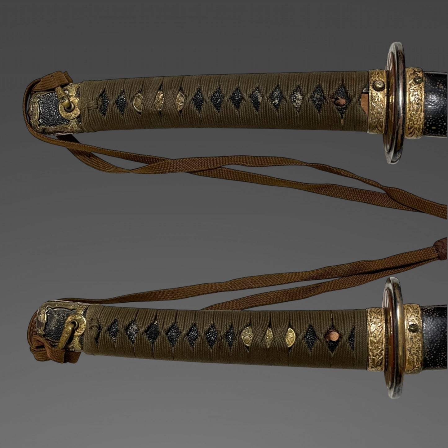 NAVY GUNTO 海軍刀, Sekiju Okada Kaneyoshi 関住岡田兼義 signed, Rising sun Seppa