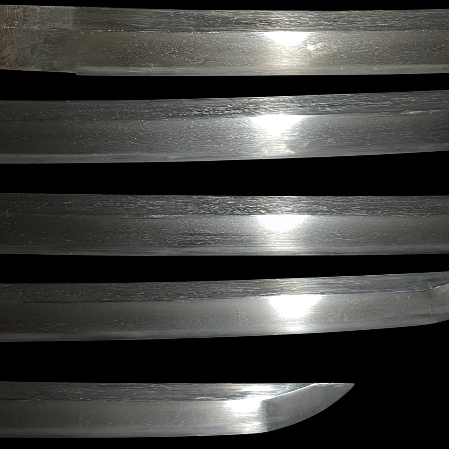 Kawachinokami Kiyofusa 河内守清房 signed WAKIZASHI, Plum Fuchikashira, Masamehada 柾目肌