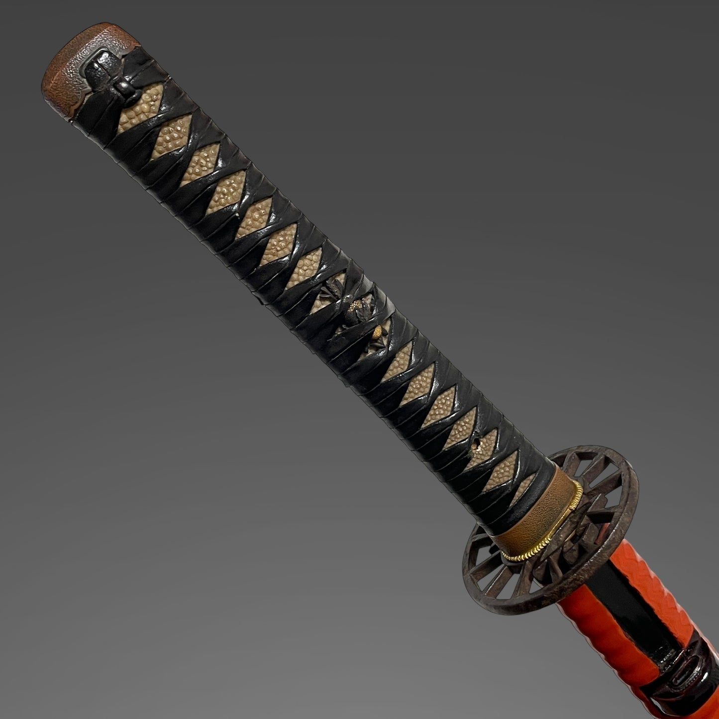 Yoshii 吉井 KATANA, Bizenden 備前伝, Red Kizamisaya, Early Muromachi period