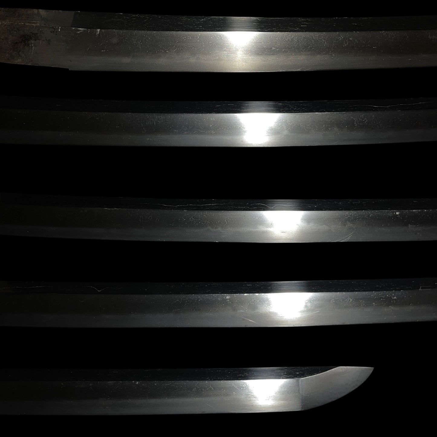 Nobukuni 信国 signed Wakizashi, Beautiful Fuchi, Muromachi period