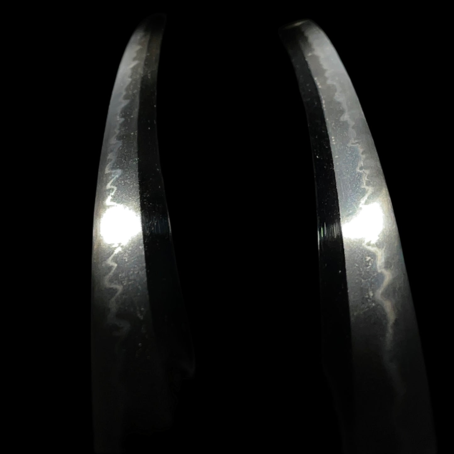 Midare Hamon Long WAKIZASHI in Shirasaya, Edo period mumei