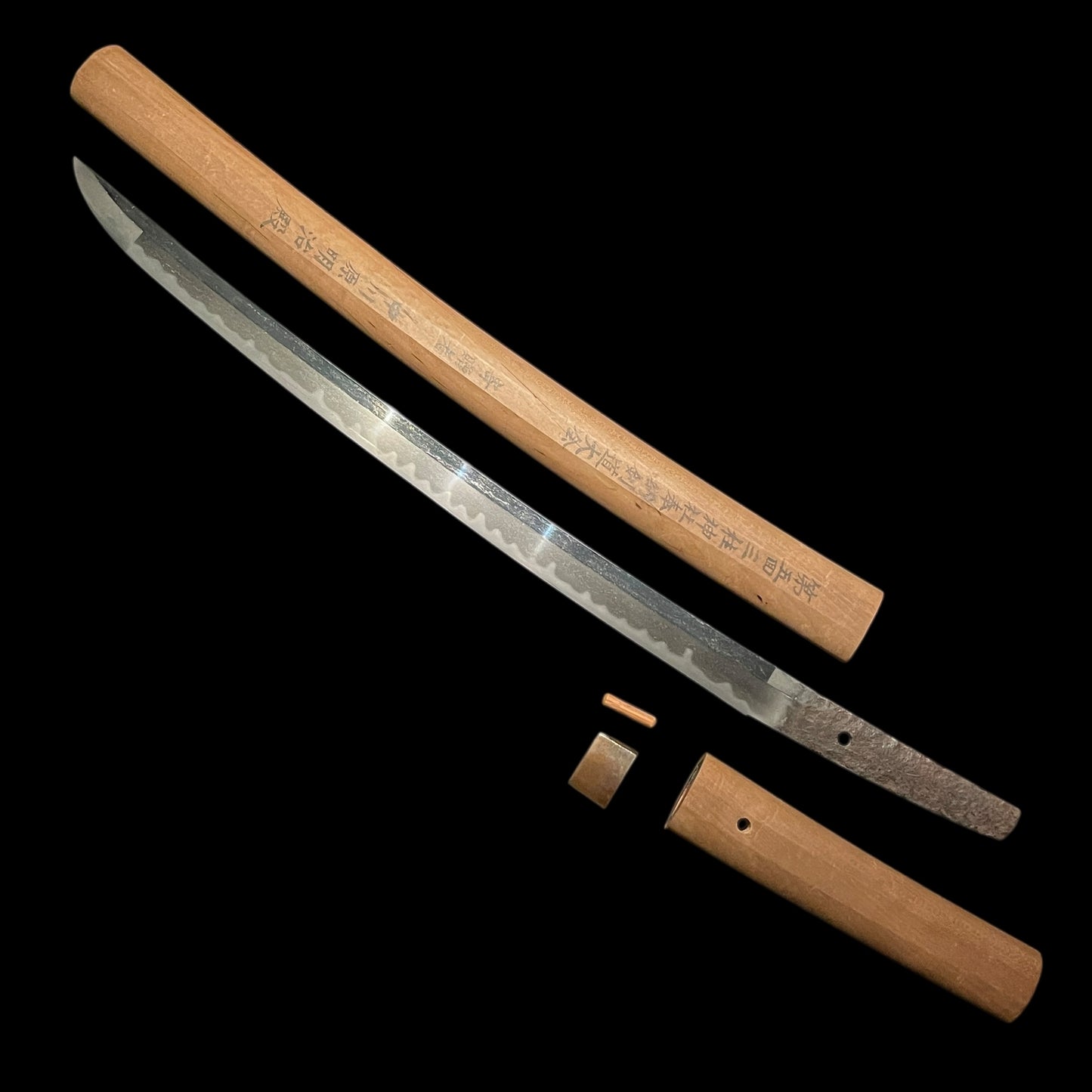 Ookissaki Wakizashi, Ujifusa 氏房 signed, Late Muromachi period