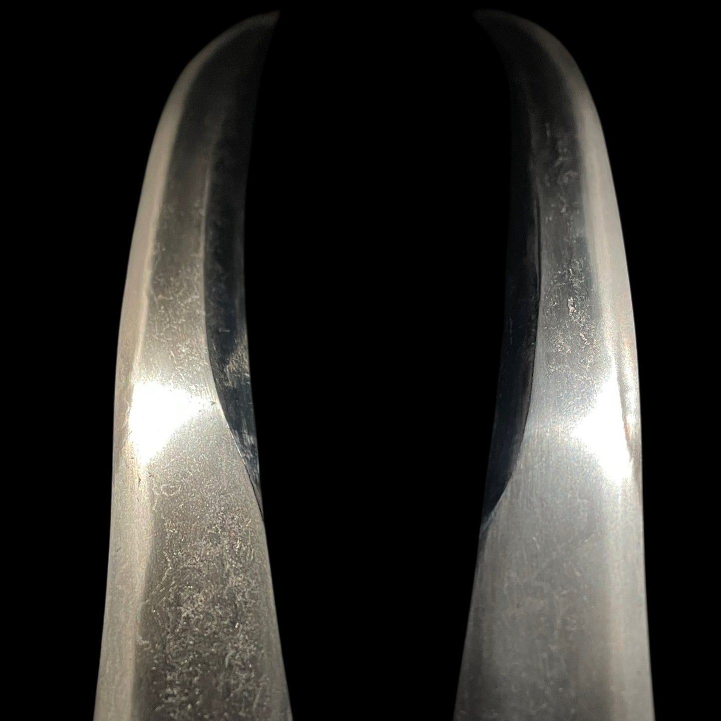 Unokubi-Zukuri 鵜首造 Wakizashi, Gourd Fuchi, Muromachi period mumei