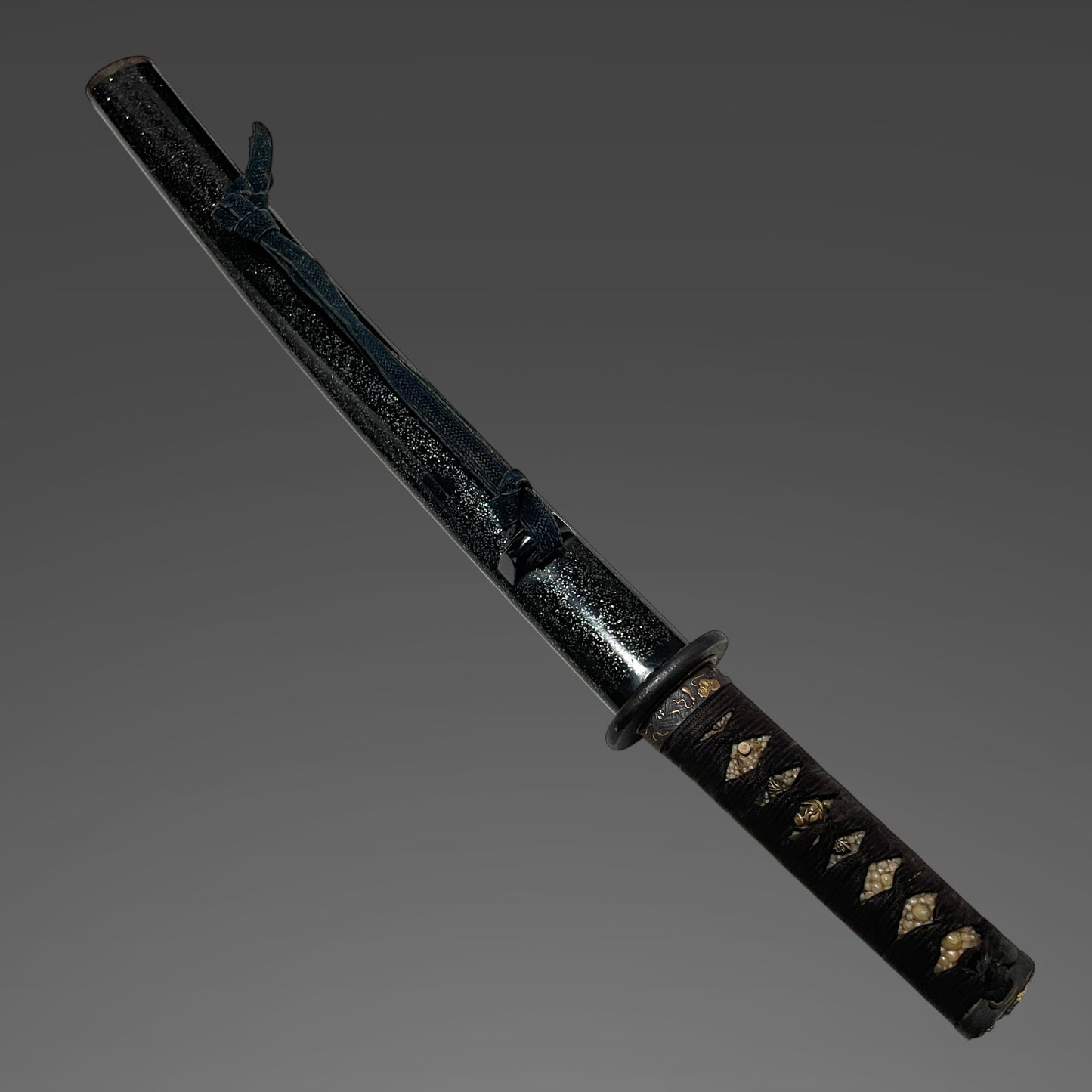 Unokubi-Zukuri 鵜首造 Wakizashi, Gourd Fuchi, Muromachi period mumei