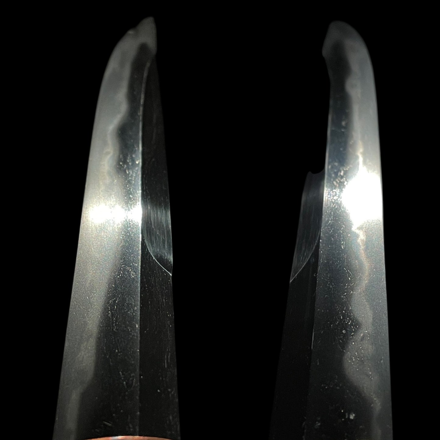 Unokubi-Zukuri Red TANTO, 相州住綱廣 Soshuju Tsunahiro signed, Thick blade, with Kozuka