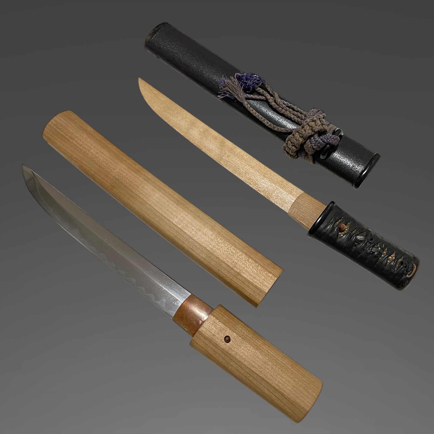 Oosuminokami Hiromitsu 大隅守廣光 signed Aikuchi TANTO, with Kozuka and Shirasaya