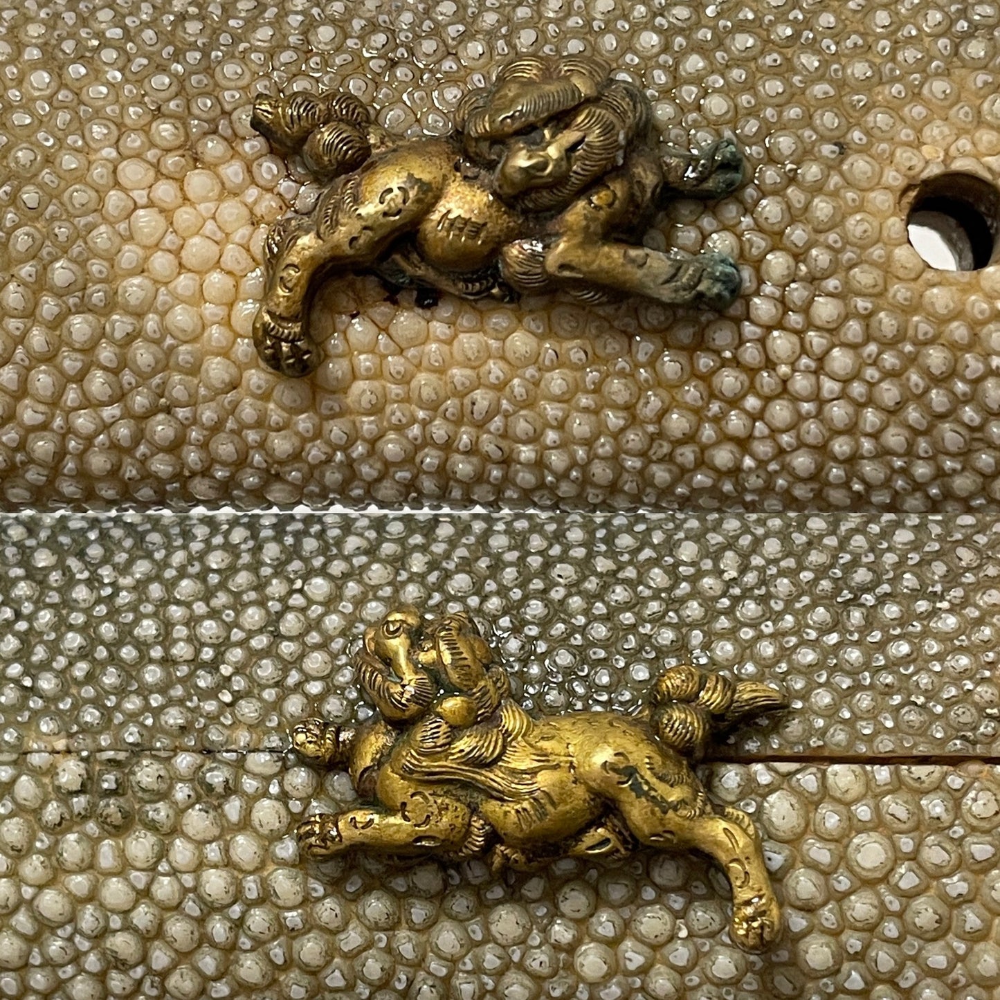 Shobuzukuri Aikuchi Wakizashi 菖蒲造合口脇差, Golden Shishi Menuki, Edo period mumei