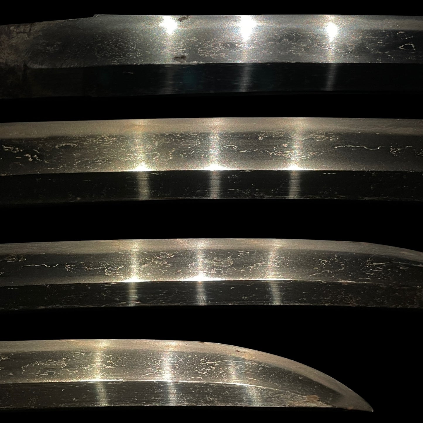Shobuzukuri Aikuchi Wakizashi 菖蒲造合口脇差, Golden Shishi Menuki, Edo period mumei