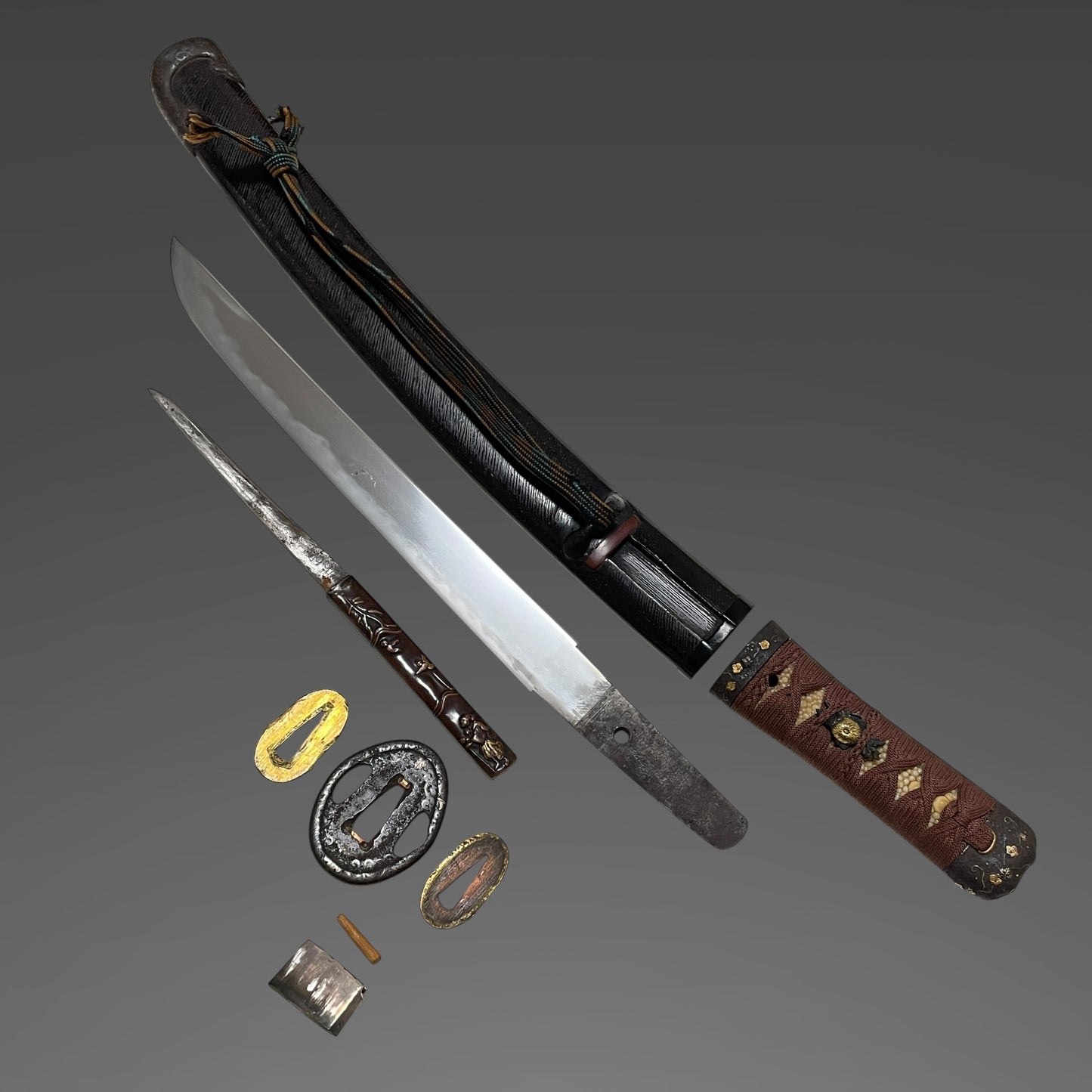 Hirazukuri TANTO, with Waka 和歌 Kozuka, Late Edo period