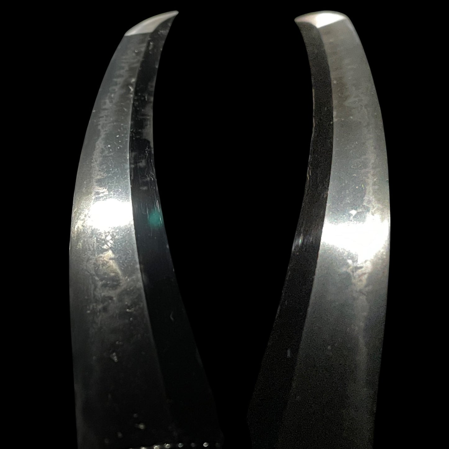 Ookissaki 大切先, Hitatsura 皆焼, Sue-Soshu 末相州 Wakizashi, Very wide blade, Muromachi period