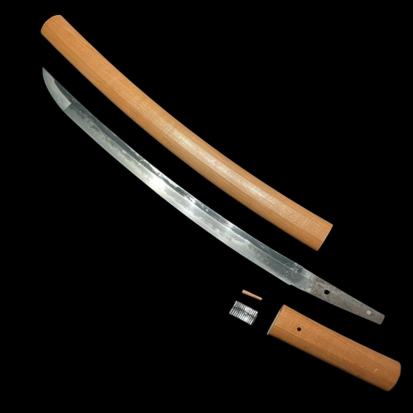Ookissaki 大切先, Hitatsura 皆焼, Sue-Soshu 末相州 Wakizashi, Very wide blade, Muromachi period