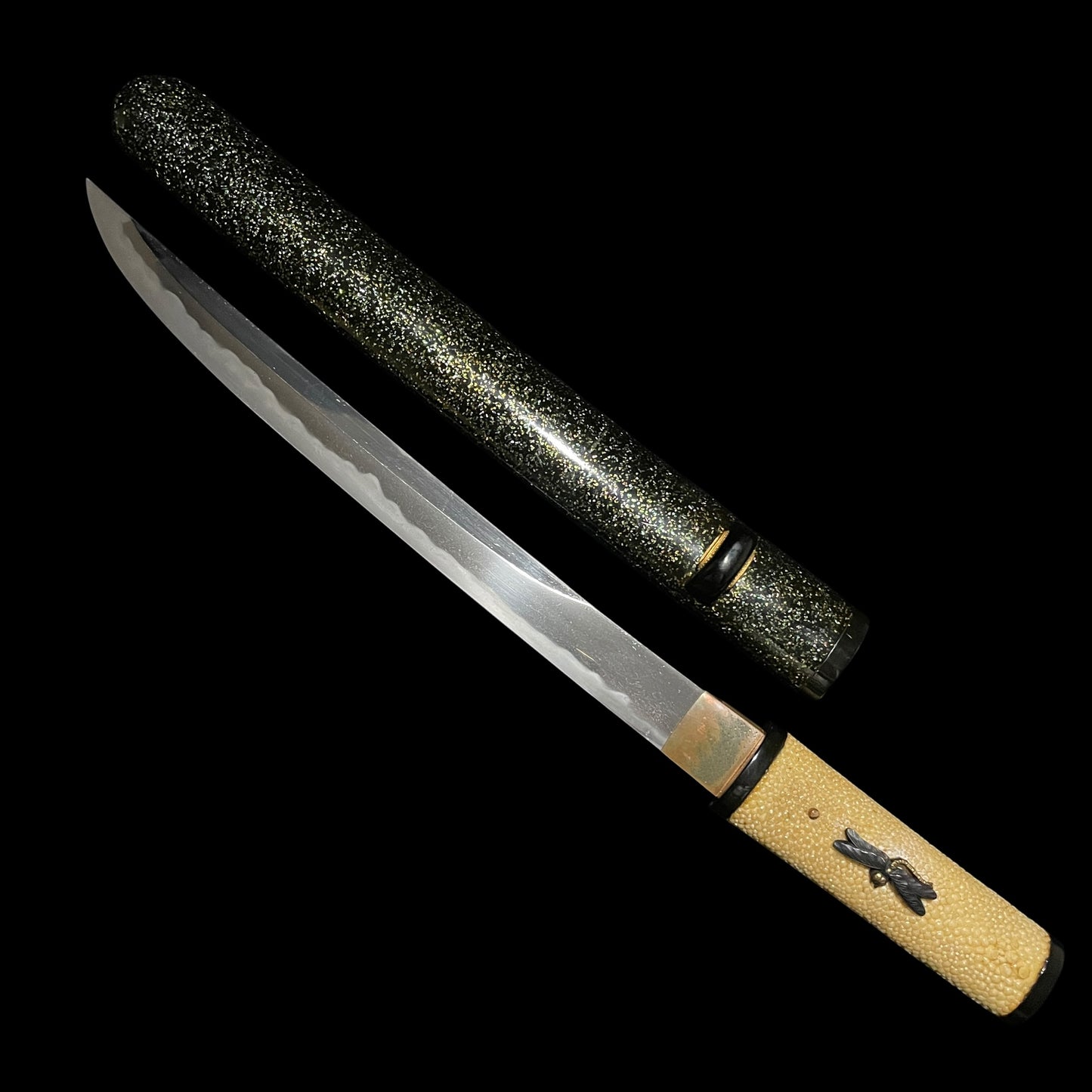 Unokubi-Zukuri 鵜首造 Aikuchi Koshirae TANTO, Dragonfly Menuki, Late Edo period