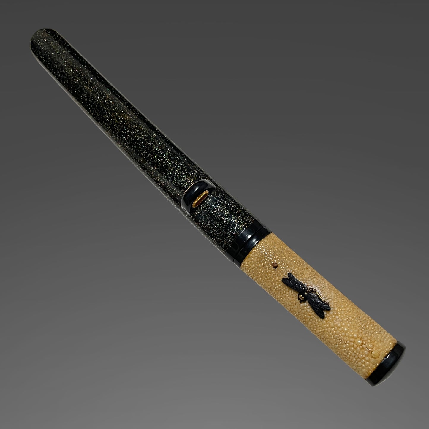 Unokubi-Zukuri 鵜首造 Aikuchi Koshirae TANTO, Dragonfly Menuki, Late Edo period