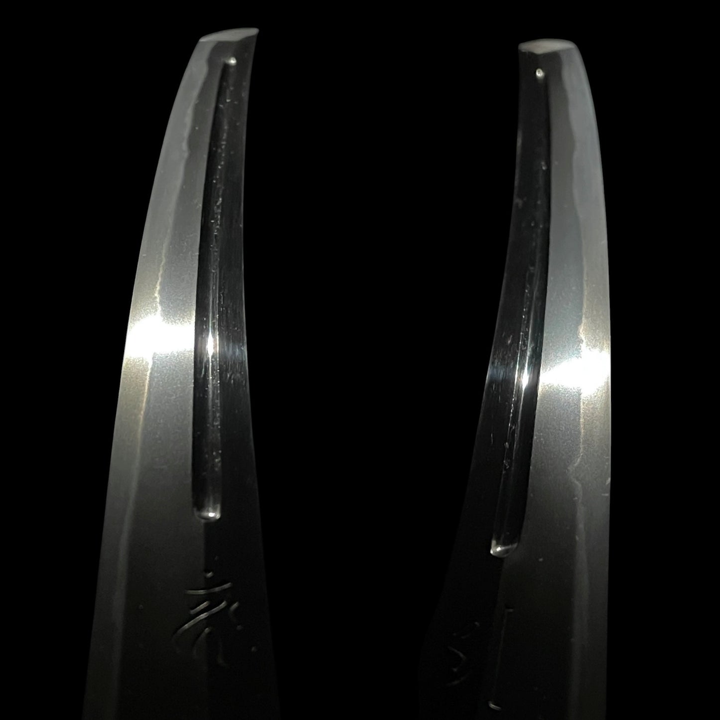 Kunitoshi 国俦 Very Wide Wakizashi, Bonji Horimono 梵字彫物, Edo period, NBTHK Certificate