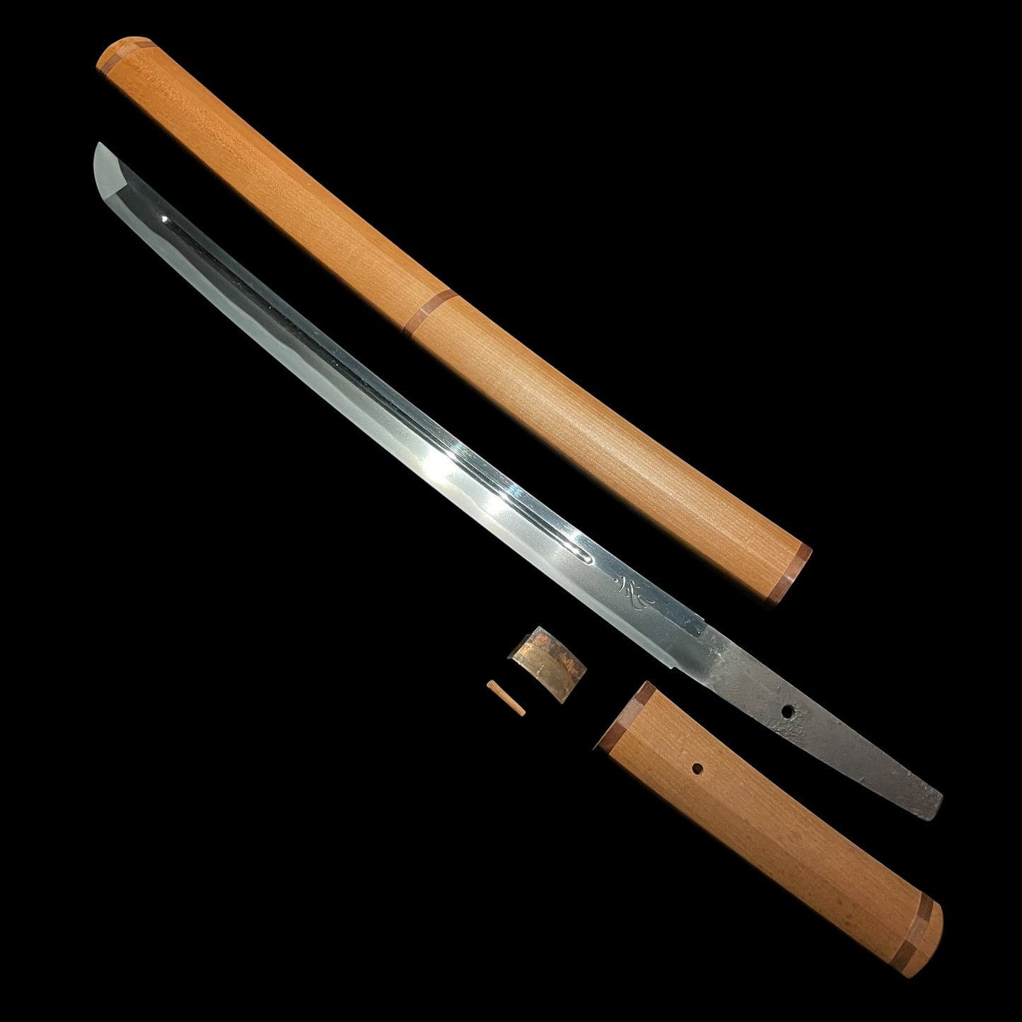 Kunitoshi 国俦 Very Wide Wakizashi, Bonji Horimono 梵字彫物, Edo period, NBTHK Certificate