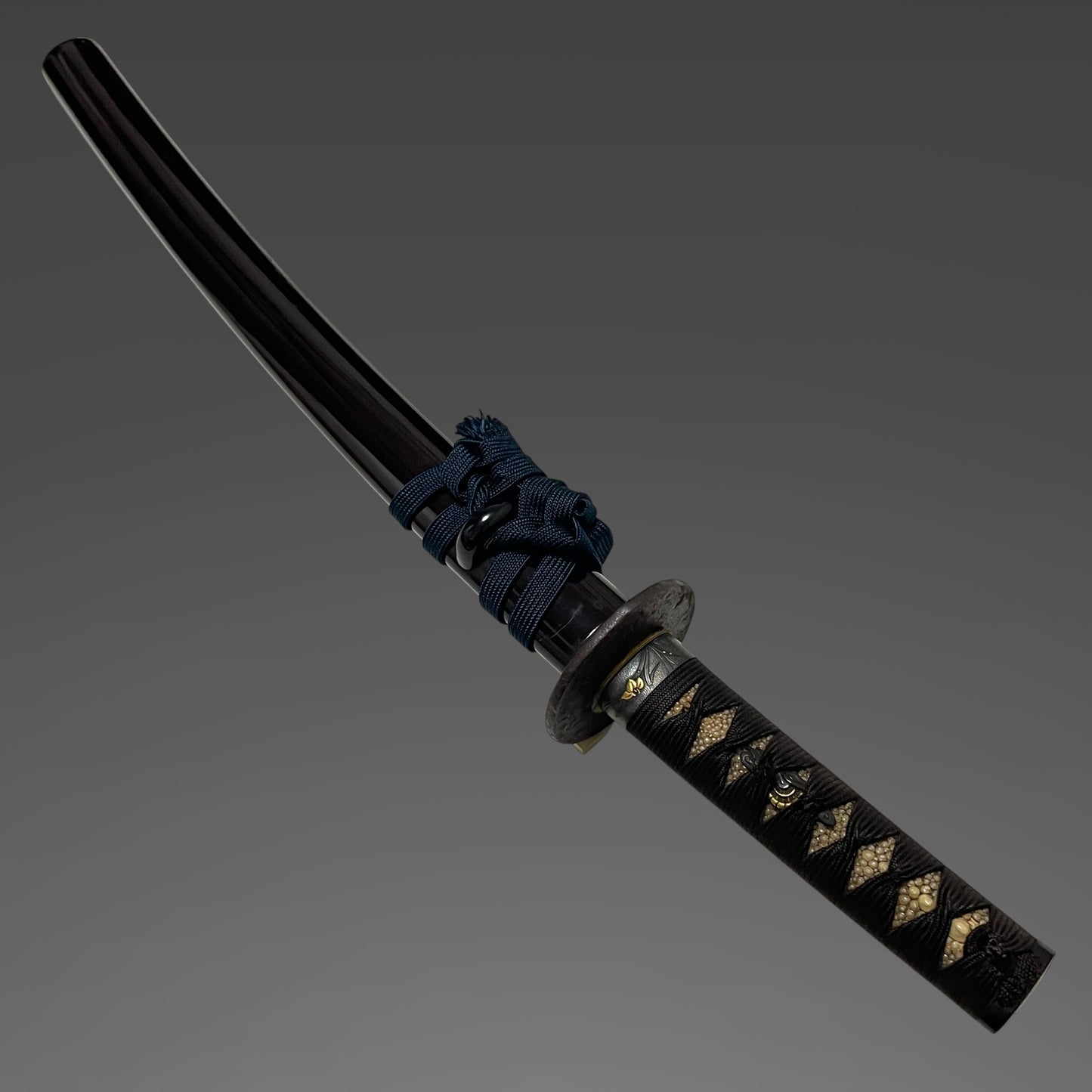 Nobukuni 信國 signed Wakizashi, with Kanteikofuda 鑑定小札, Muromachi period