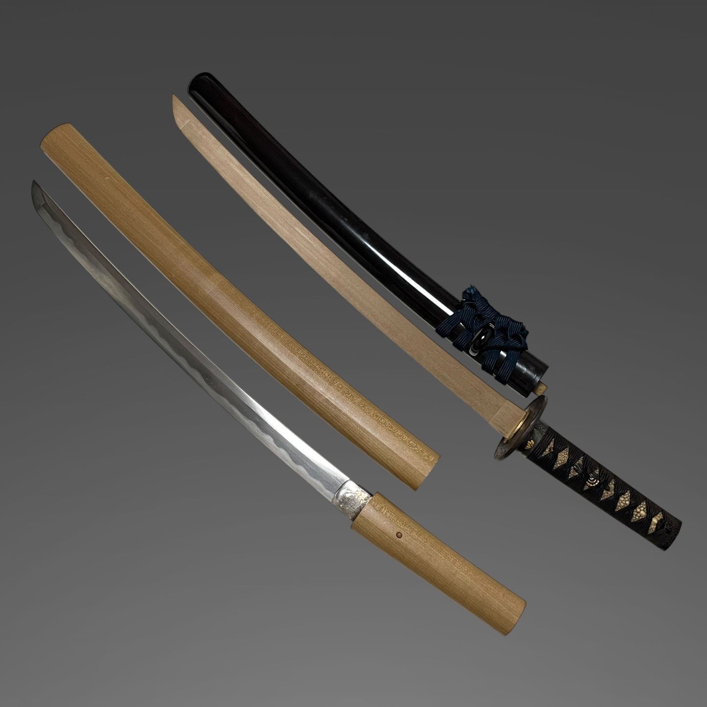 Nobukuni 信國 signed Wakizashi, with Kanteikofuda 鑑定小札, Muromachi period