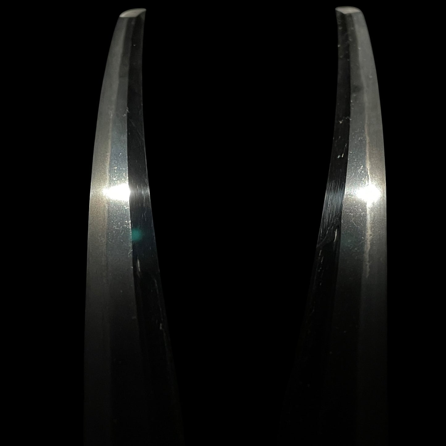 Nagamaki Naoshi Style Long Wakizashi, Kanemitsu 兼光 signed, Muromachi period