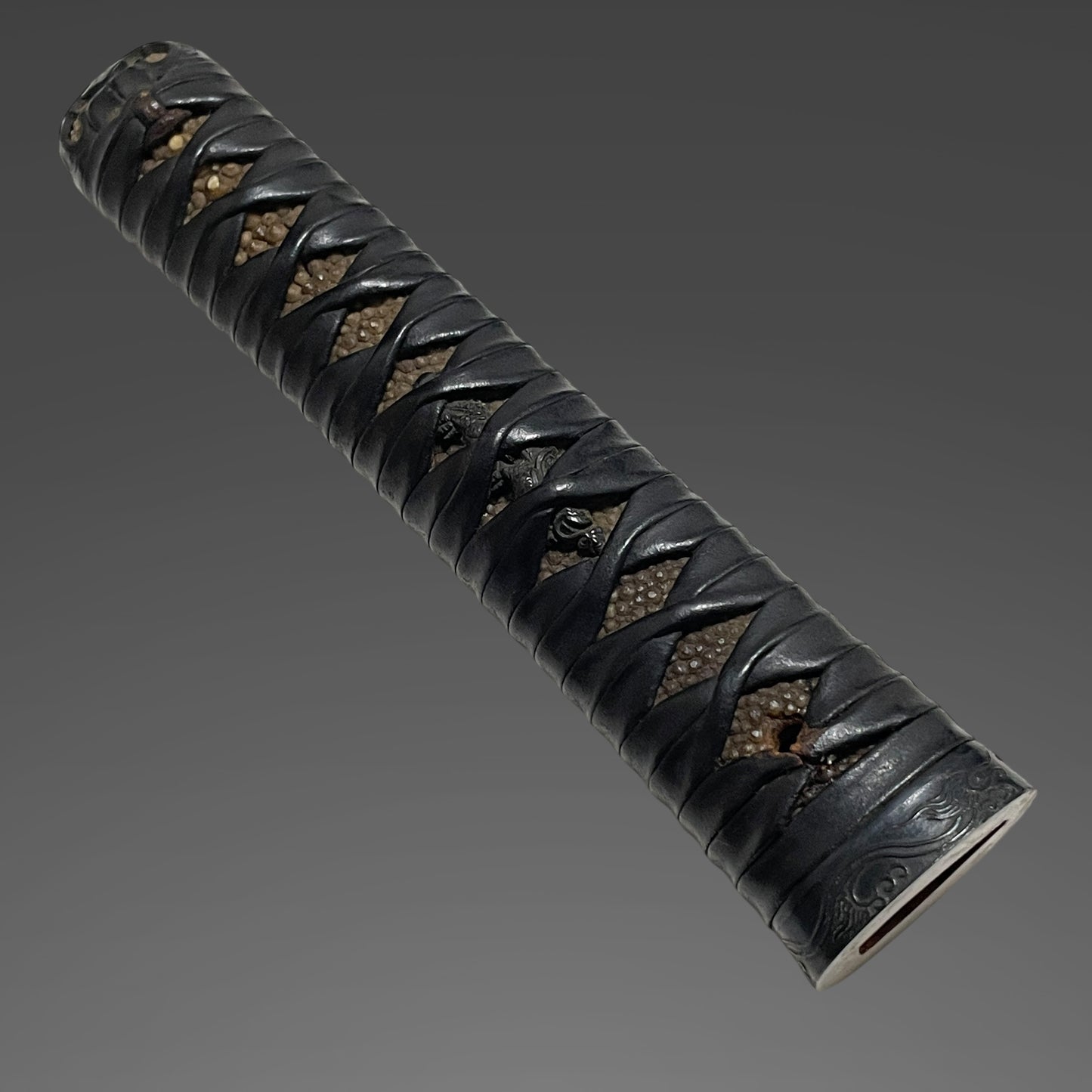 Dragon Fittings Long Wakizashi, Fujiwara Noriyuki 藤原則行 signed, Edo period