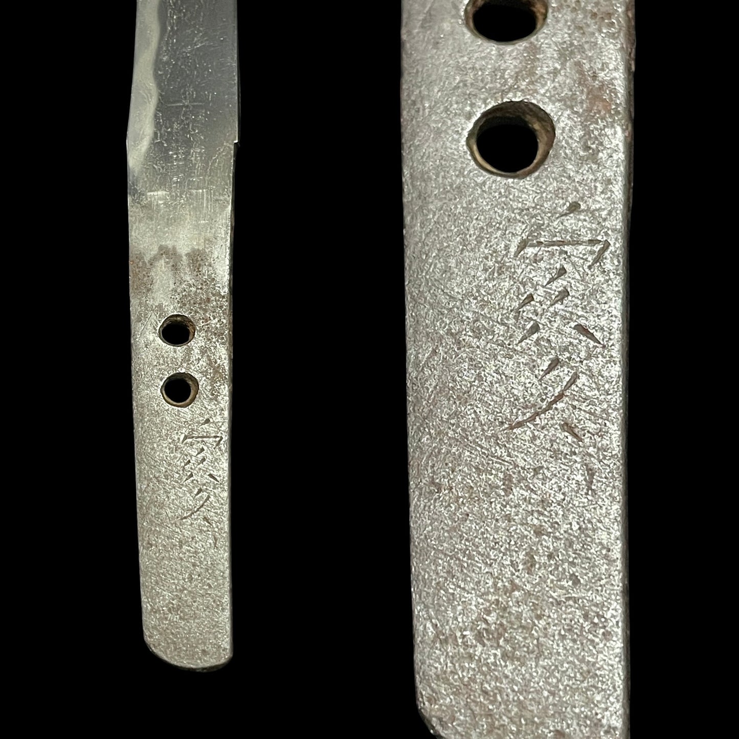 Yoroidoshi 鎧通 Thick TANTO, Iehisa 家久 signed, Mino School, Muromachi period