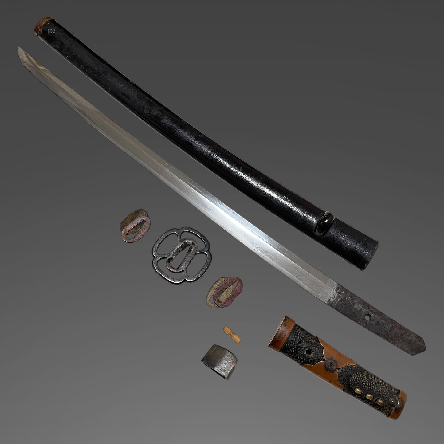 Karakizuka 唐木柄 Straight Wakizashi, Yamagane Tsuba 山銅鍔, Edo period mumei