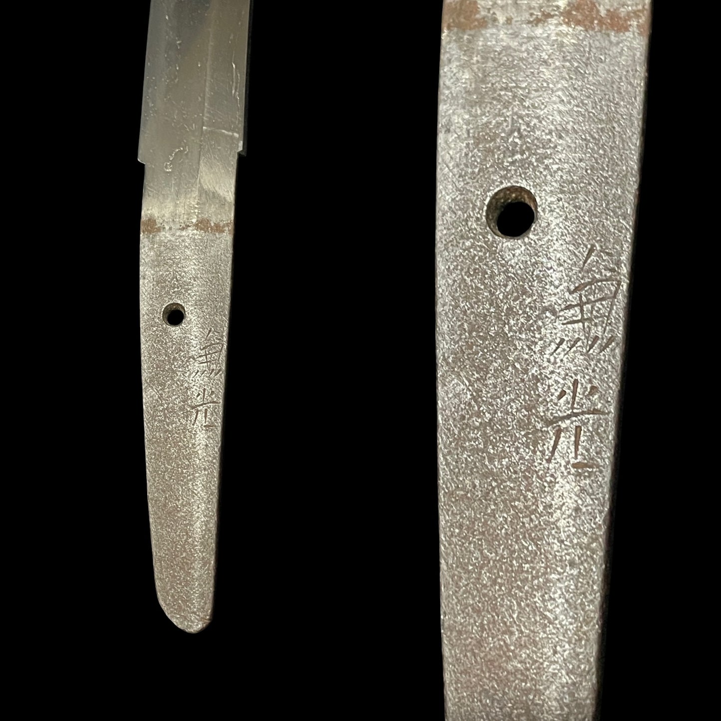 Kanemitsu 兼光 signed Short Wakizashi, Crab Menuki, Edo period