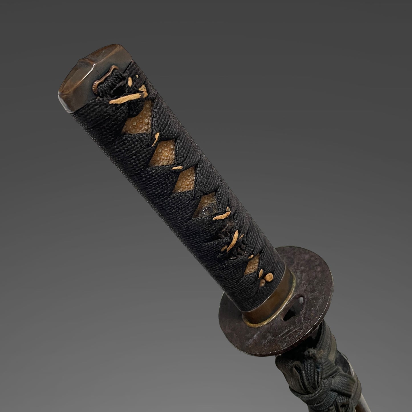 Kanemitsu 兼光 signed Short Wakizashi, Crab Menuki, Edo period