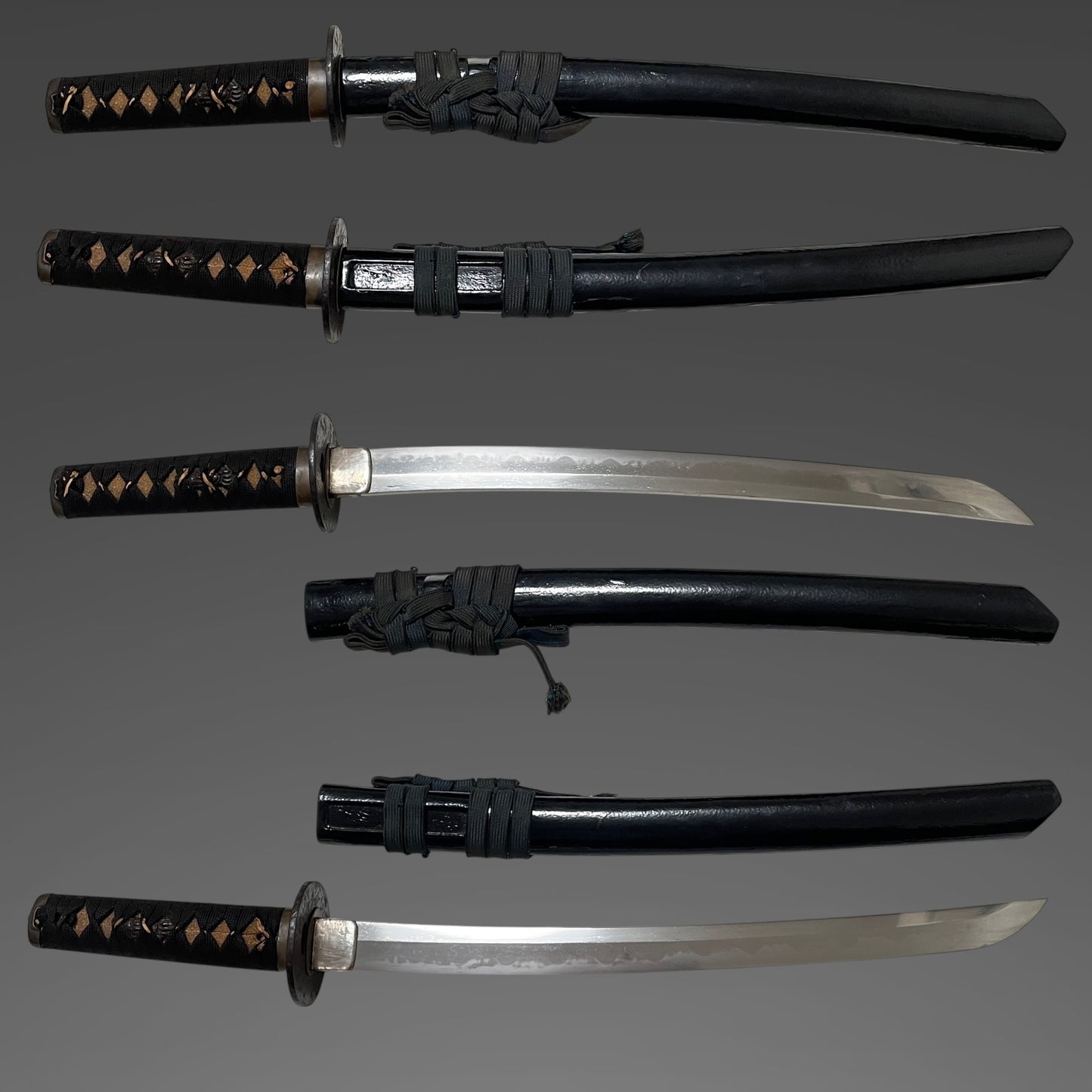 Kanemitsu 兼光 signed Short Wakizashi, Crab Menuki, Edo period