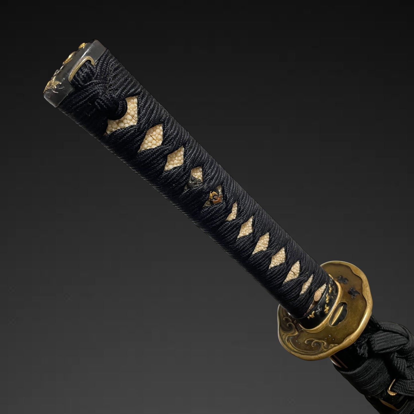 TOKUBETSU HOZON KATANA, Harimadaijo Fujiwara Shigetaka 播磨大掾藤原重髙 signed, Early Edo period
