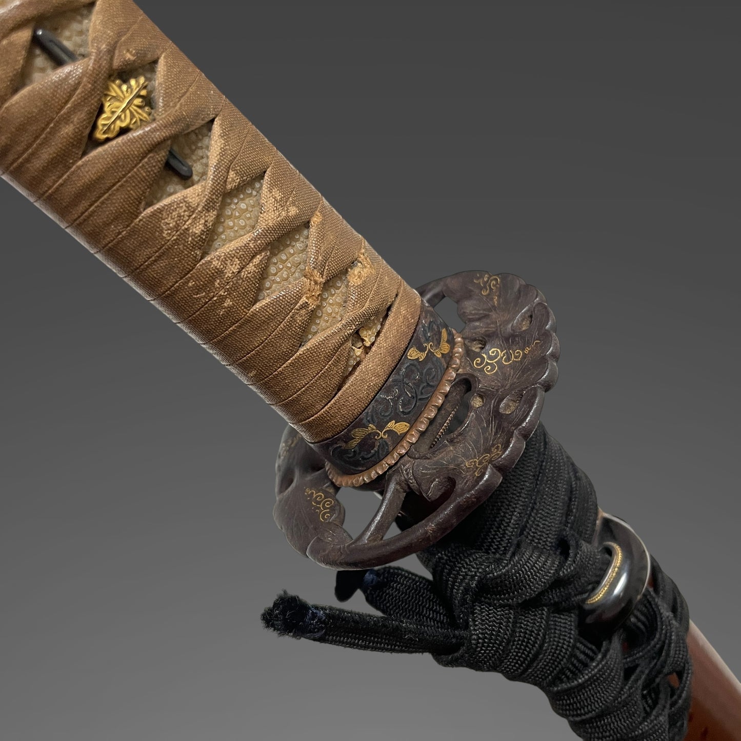 Ookissaki 大切先 Long Wakizashi, Choshuju Yuken 長州住友賢 signed Tsuba, Early Edo period mumei