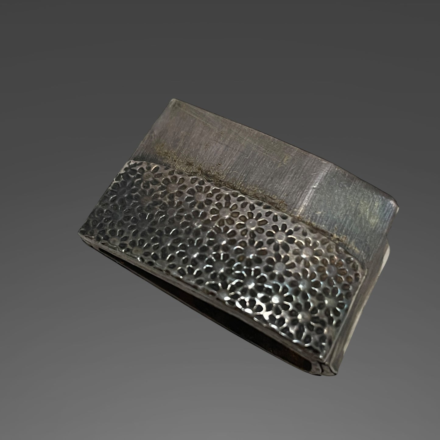 Masaie 正家 signed, Shobuzukuri Wakizashi, Peonies and butterflies Fuchikashira, Muromachi period