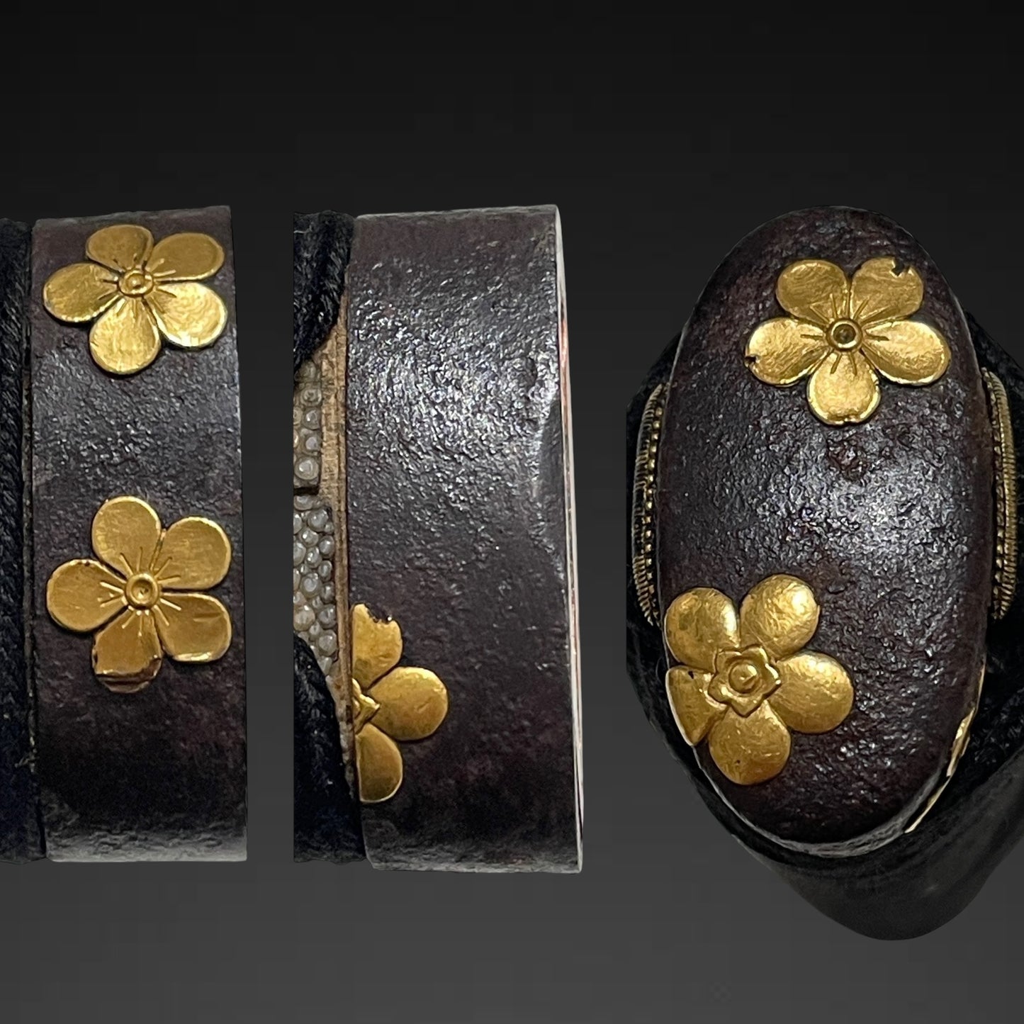 Radensaya 螺鈿鞘 Wide Hirazukuri Wakizashi, Izuminokami Kanesada signed, Plum Fittings