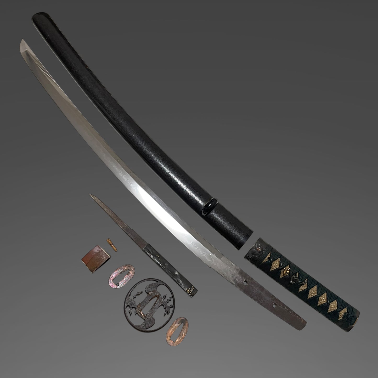 Bizenkokuosa 備前国長 signed Wakizashi, Monkey Fuchi, Mt.Fuji Kozuka, Muromachi period