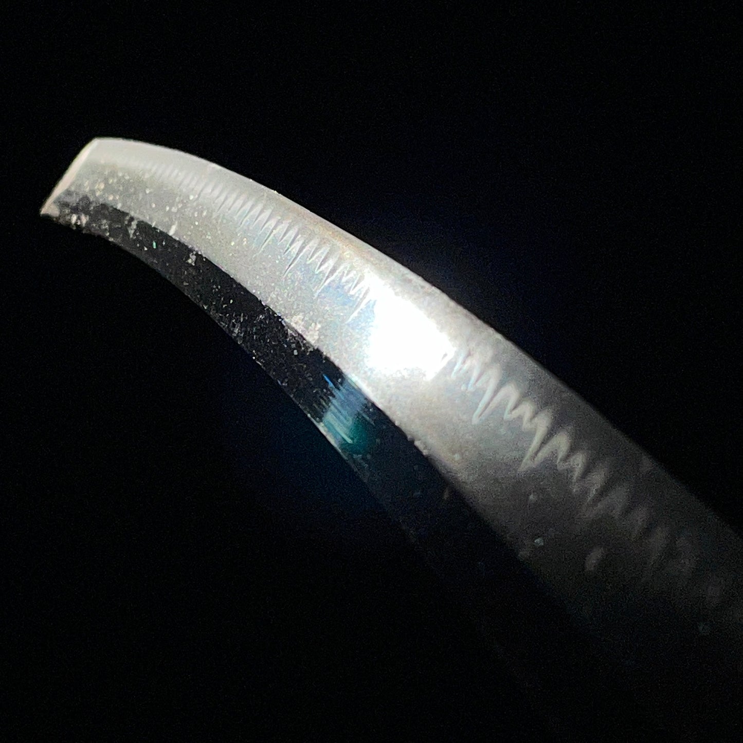 Sanbonsugi hamon 三本杉刃文 Wakizashi, Lotus root Thick Tsuba, Edo period mumei