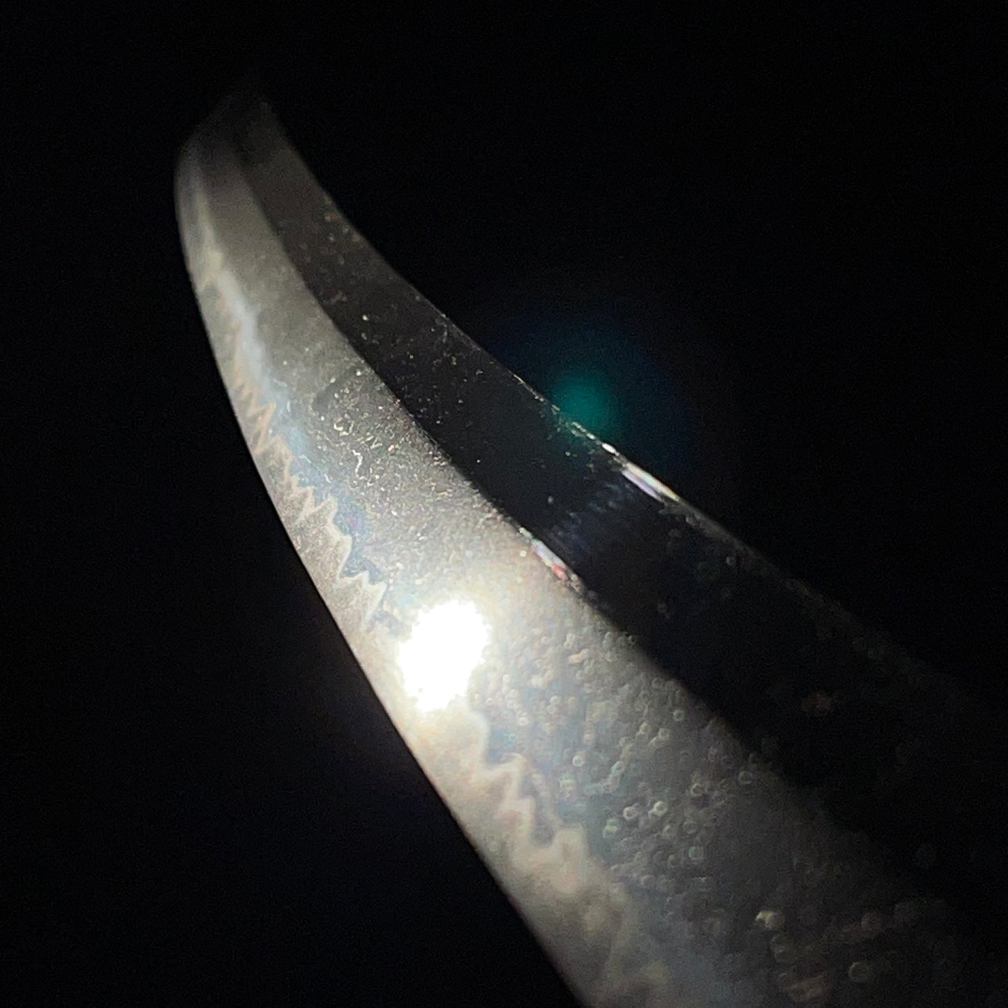 KIKUMON 菊紋 Chrysanthemum crest Long Wakizashi, Wide and Thick blade, Edo period