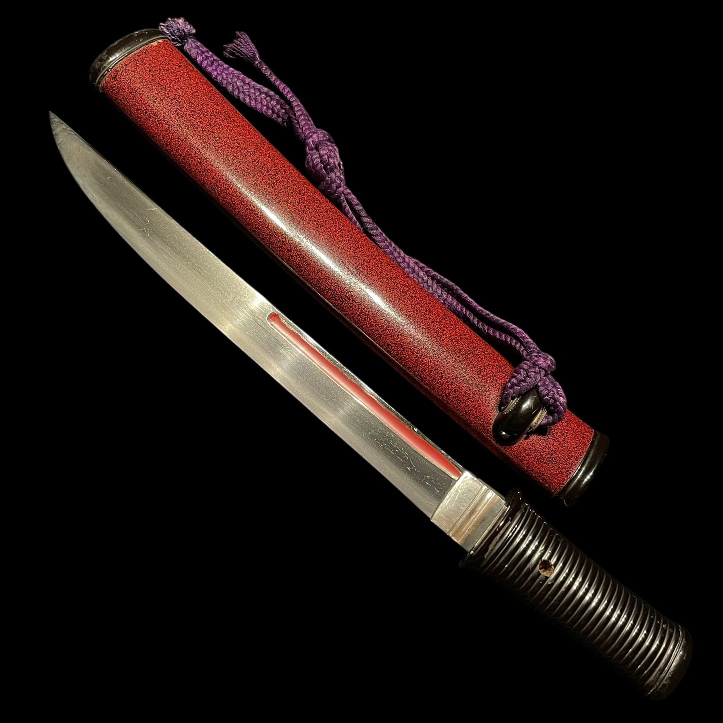 Thick Red TANTO. Hizenkoku Dewadaijo 肥前国出羽大掾 signed, Edo period