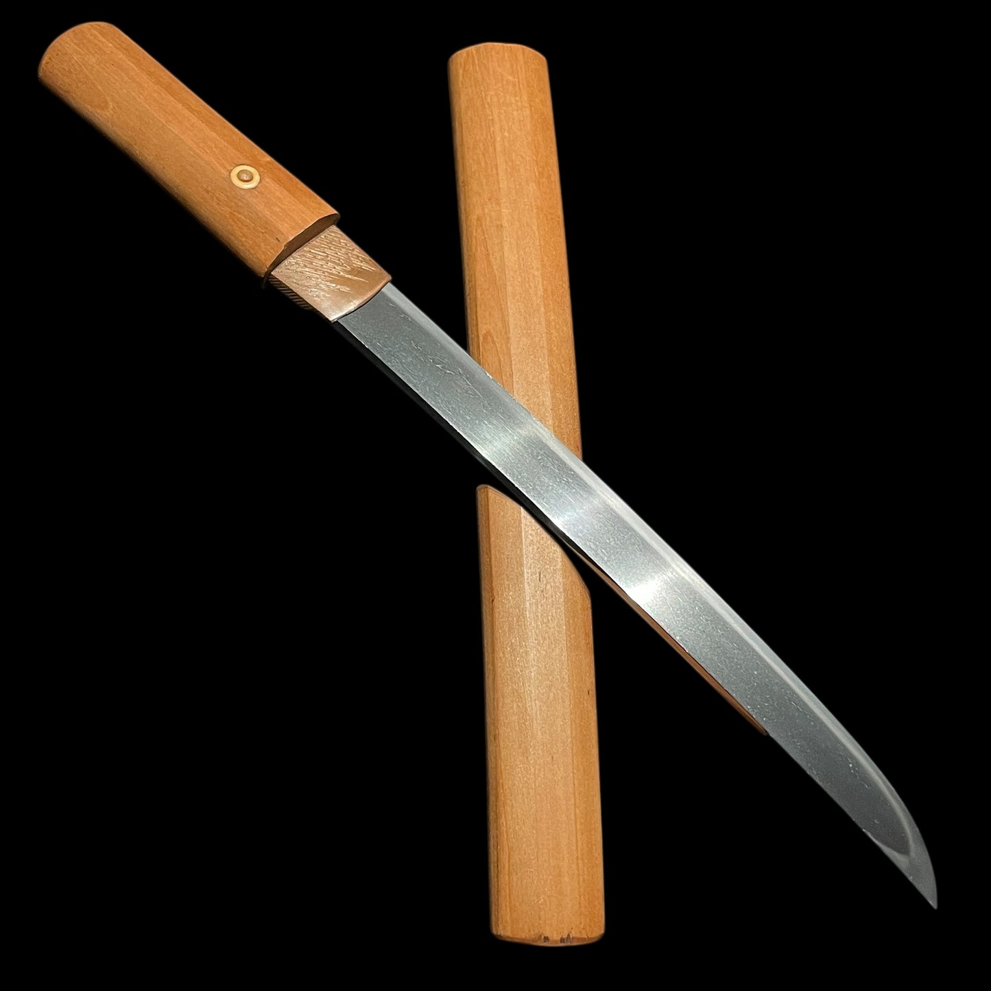 Sesshuju Yoshisada 摂州住慶貞 signed TANTO, Edo period