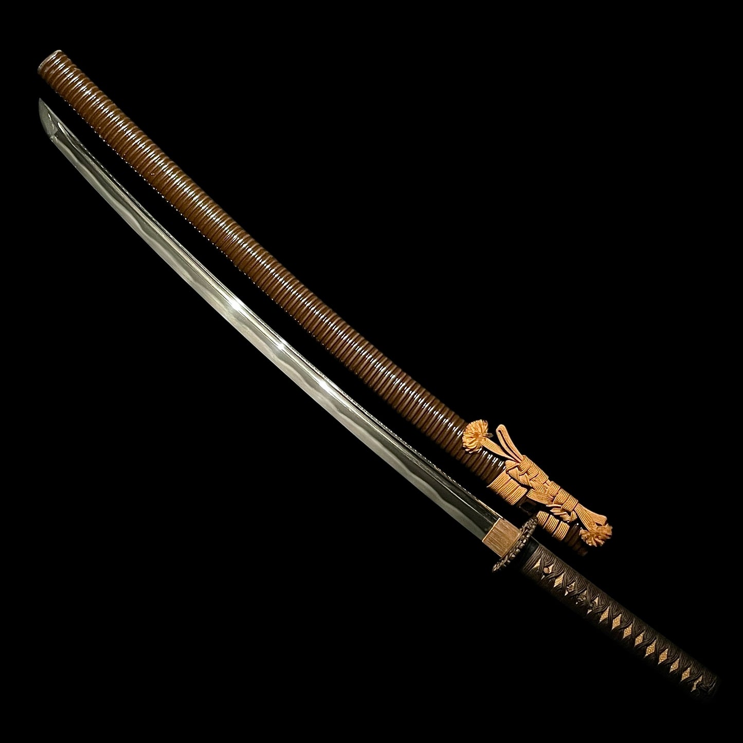 Sendankizami-Saya 千段刻鞘 KATANA, Karisukashi-Tsuba 雁透鍔, Wide blade, Edo period mumei