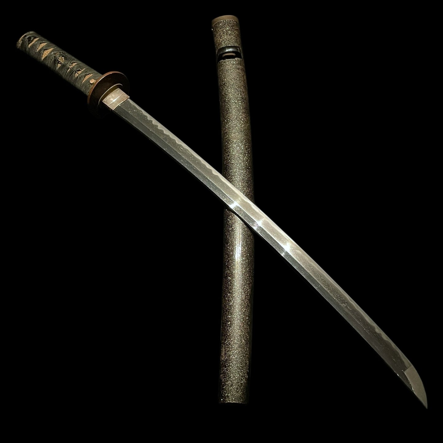 Samurai Fuchikashira 武者縁頭, Long Wakizashi, Suekoto 末古刀, Late Muromachi period