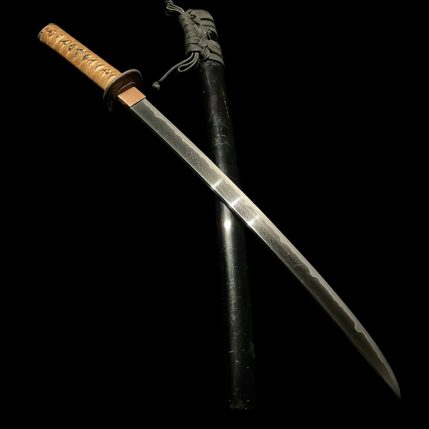 Long Hirazukuri Wakizashi, Kanemoto 兼元 signed, Dragon Fittings with Shirasaya