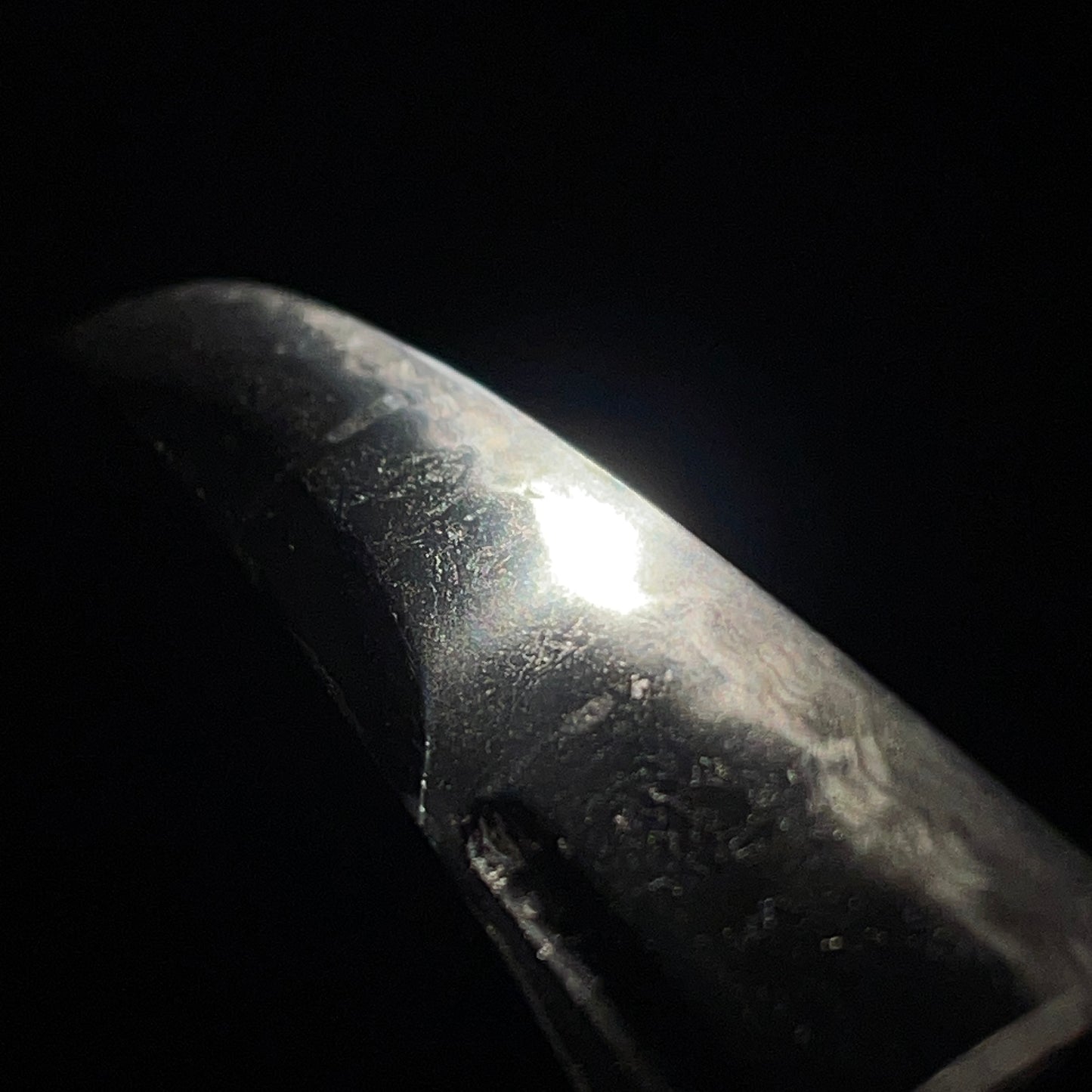 Red Unokubi Tanto, Pine needles Fuchikashira 松葉縁頭, Grasshopper Tsuab 飛蝗鍔