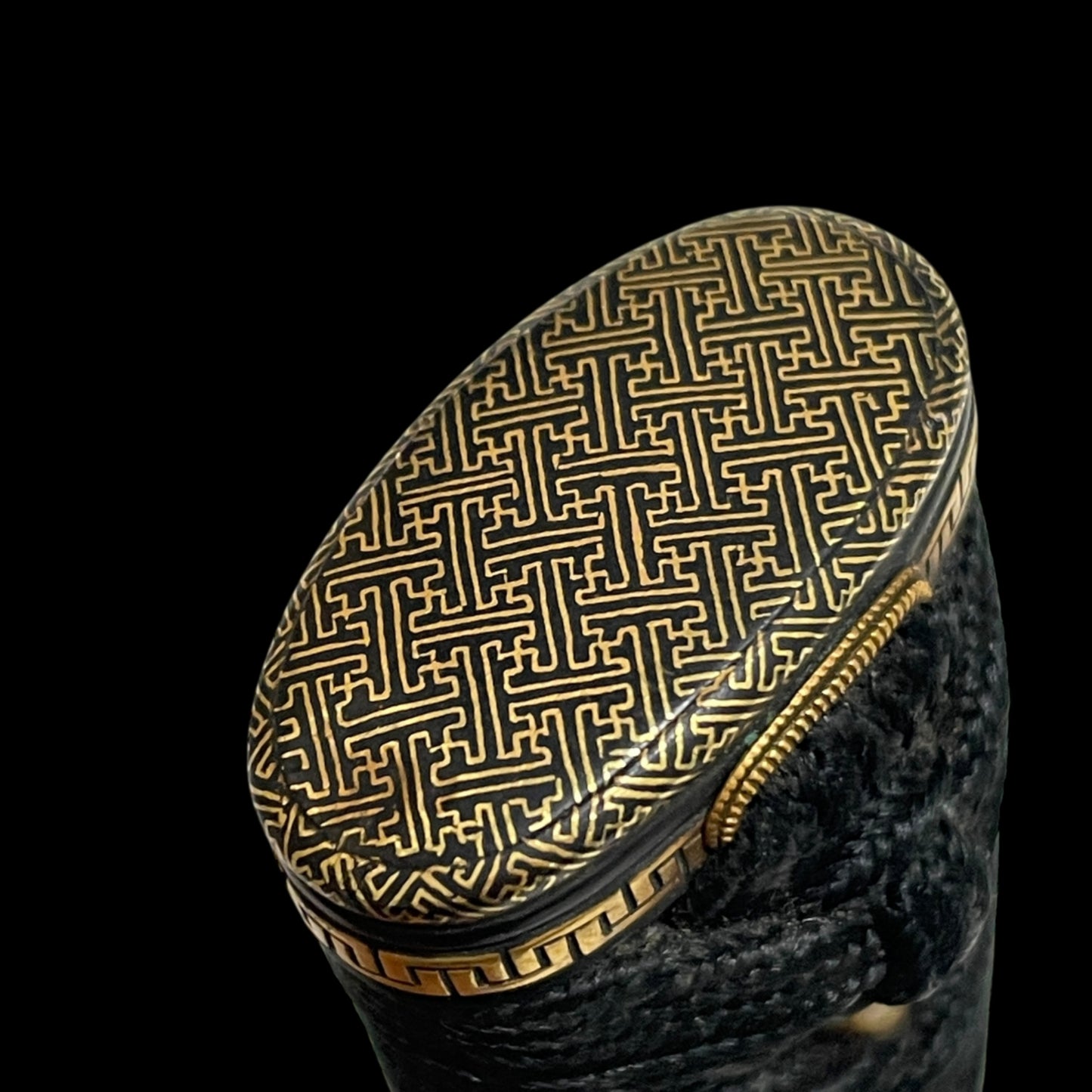 Hou 伯 signed WAKIZASHI, Raimon 雷紋 Kashira, Fuemaki-Zaya 笛巻鞘, Edo period