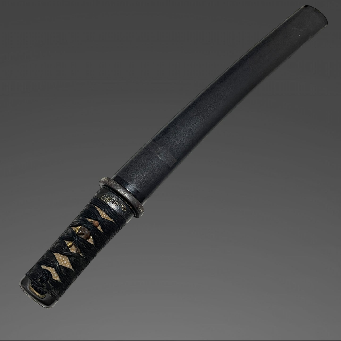 Horse Menuki Black TANTO, Hirazukuri Blade, Edo period mumei