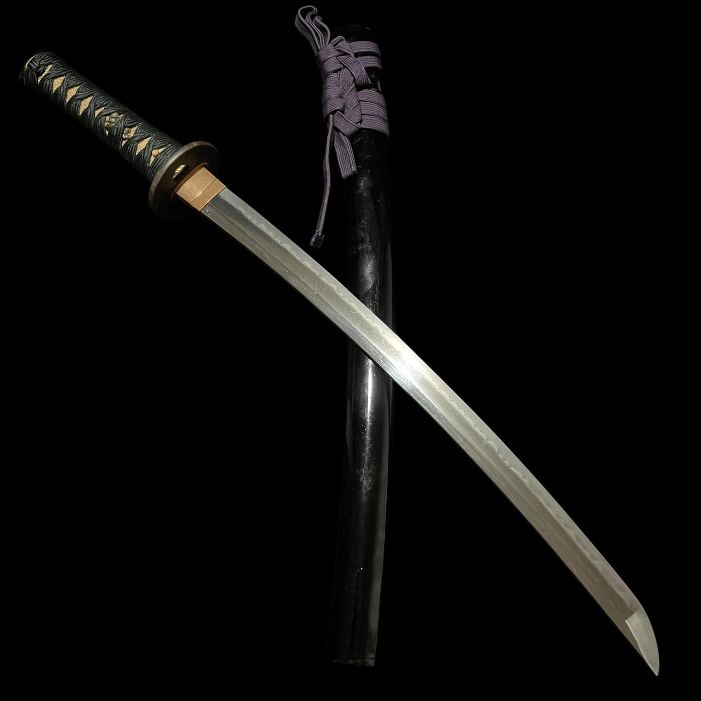 Sanbonsugi-Hamon 三本杉刃文 Wakizashi, Shichifukujin Fittings, Muromachi period mumei