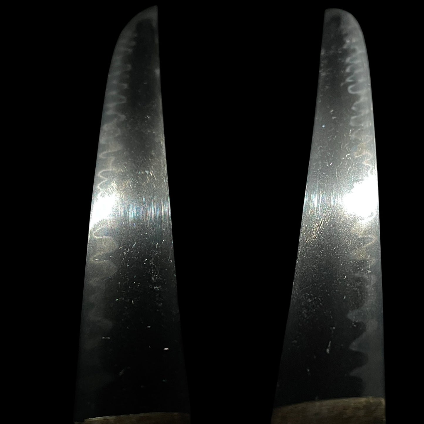Red Aikuchi Tanto, Kanehide 兼栄 signed, Late Muromachi period, Mino School