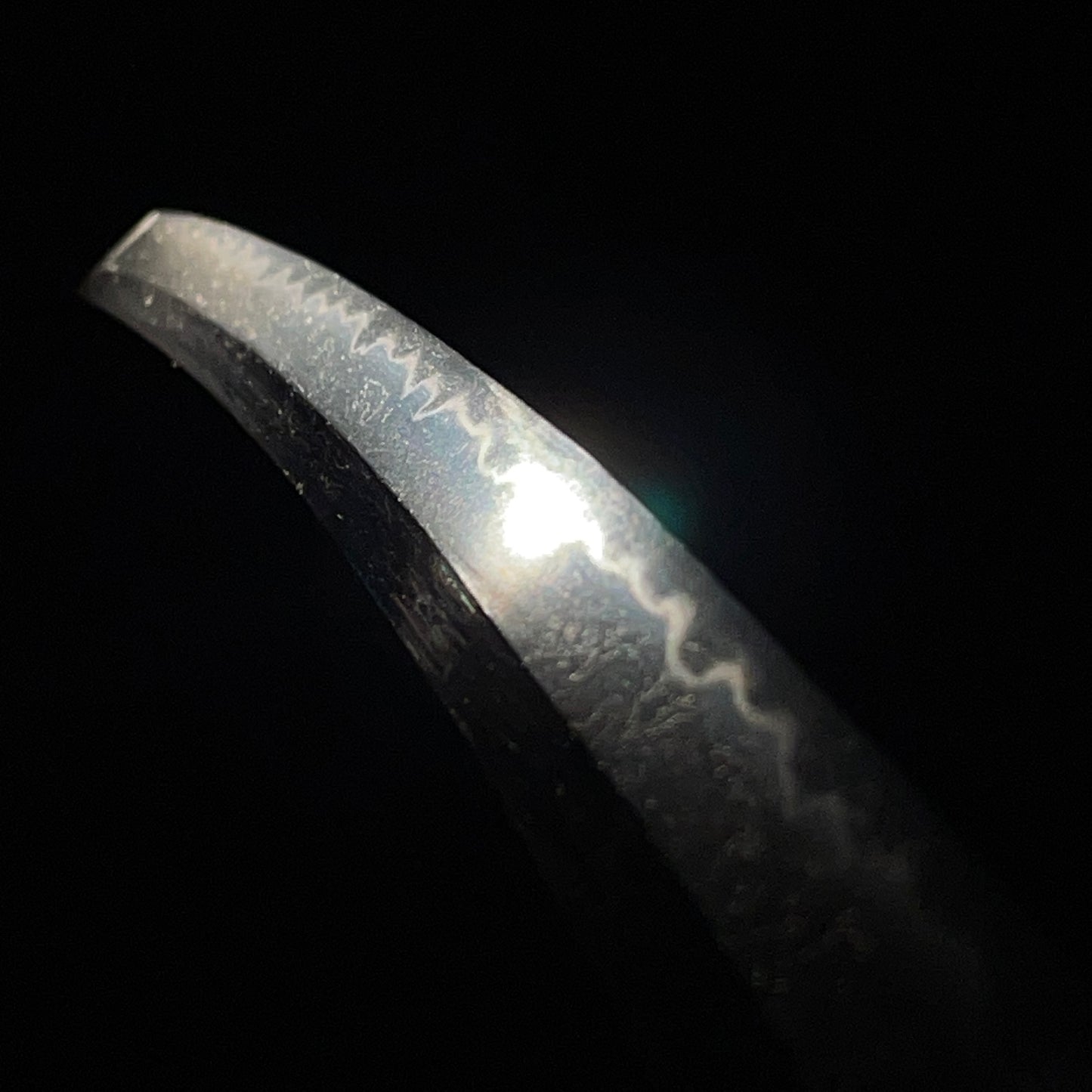 Gunome Hamon Long WAKIZASHI in Shirasaya, Edo period mumei