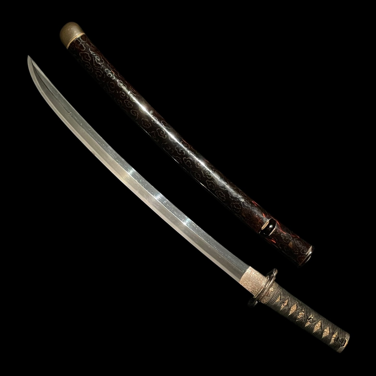 NAGAMAKI-NAOSHI 長巻直 Wakizashi, Ornate Mountings Koshirae, with Kozuka