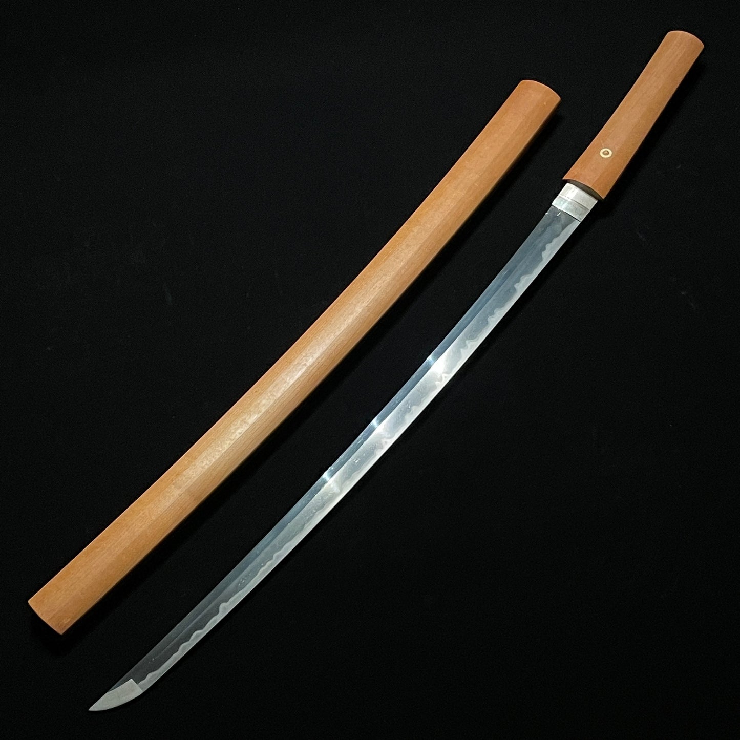 Midareba Long WAKIZASHI, Rugged blade, Edo period mumei