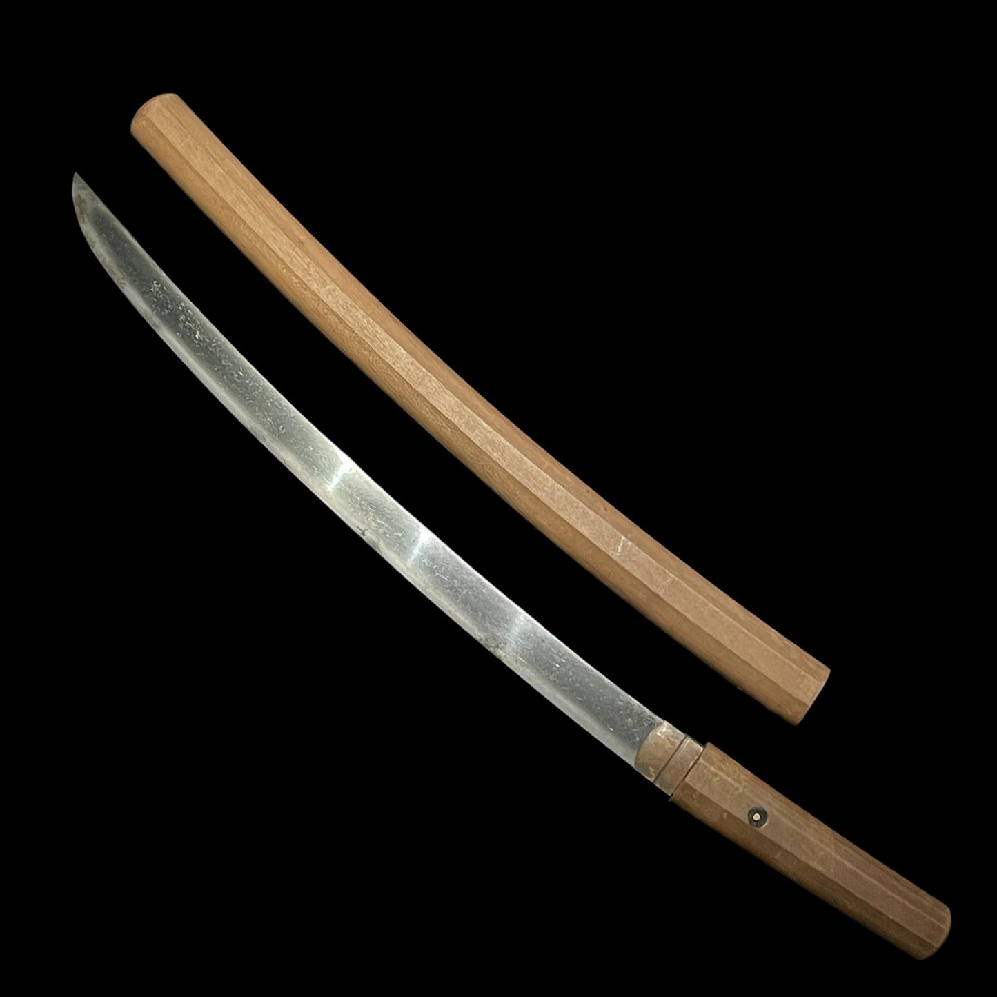 Long Hirazukuri Wakizashi 段平造, Soshu Akihiro 相州秋廣 signed, Muromachi period