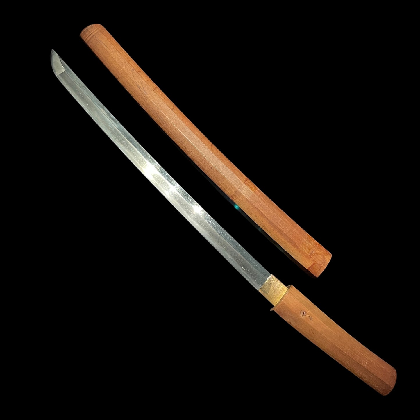 Short Wakizashi in Shirasaya, Kogunome 小互目 Hamon, Edo period mumei